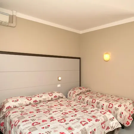 Olimpia Hotel 2*